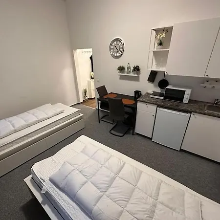 Ferienzimmer In アパート