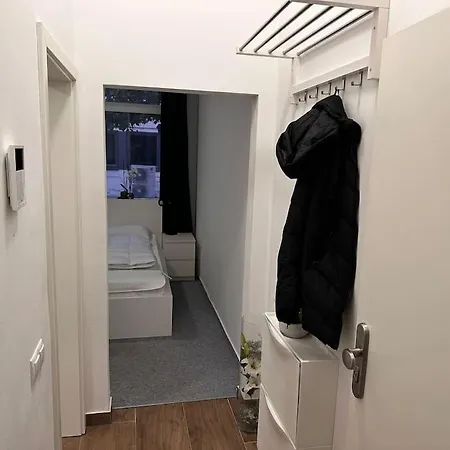 Ferienzimmer In * Euskirchen